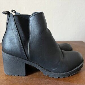 Chelsea Boots